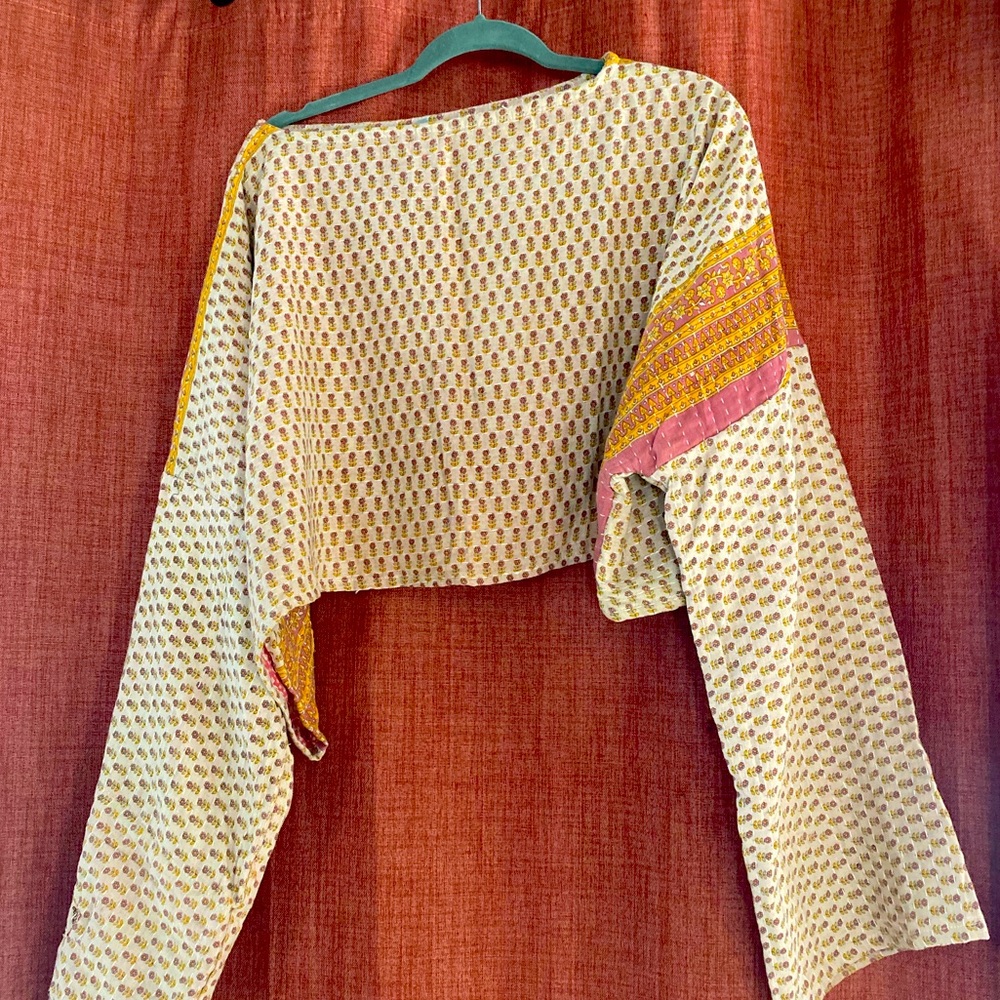 NWT Kantha Bae Abundance Crop Top